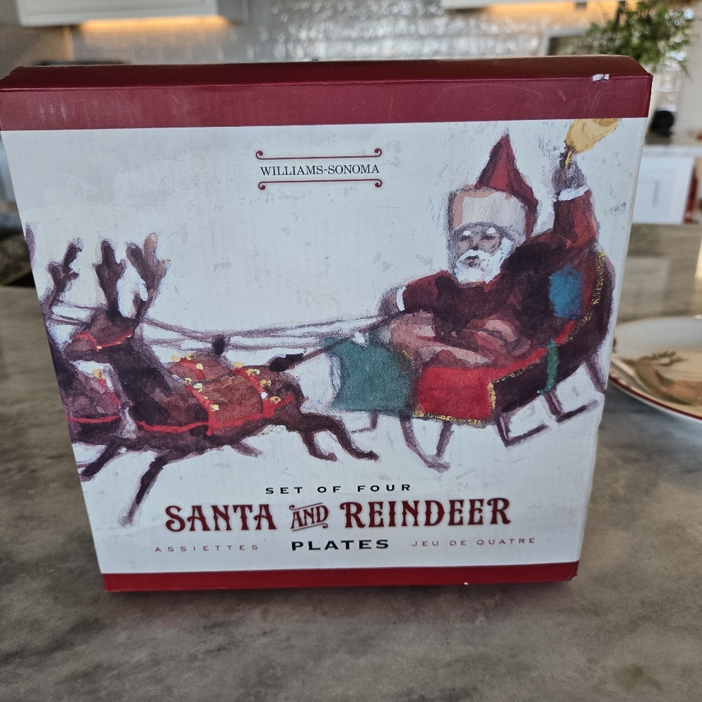 Williams Sonoma Santa and Reindeer Plates Set Of 4